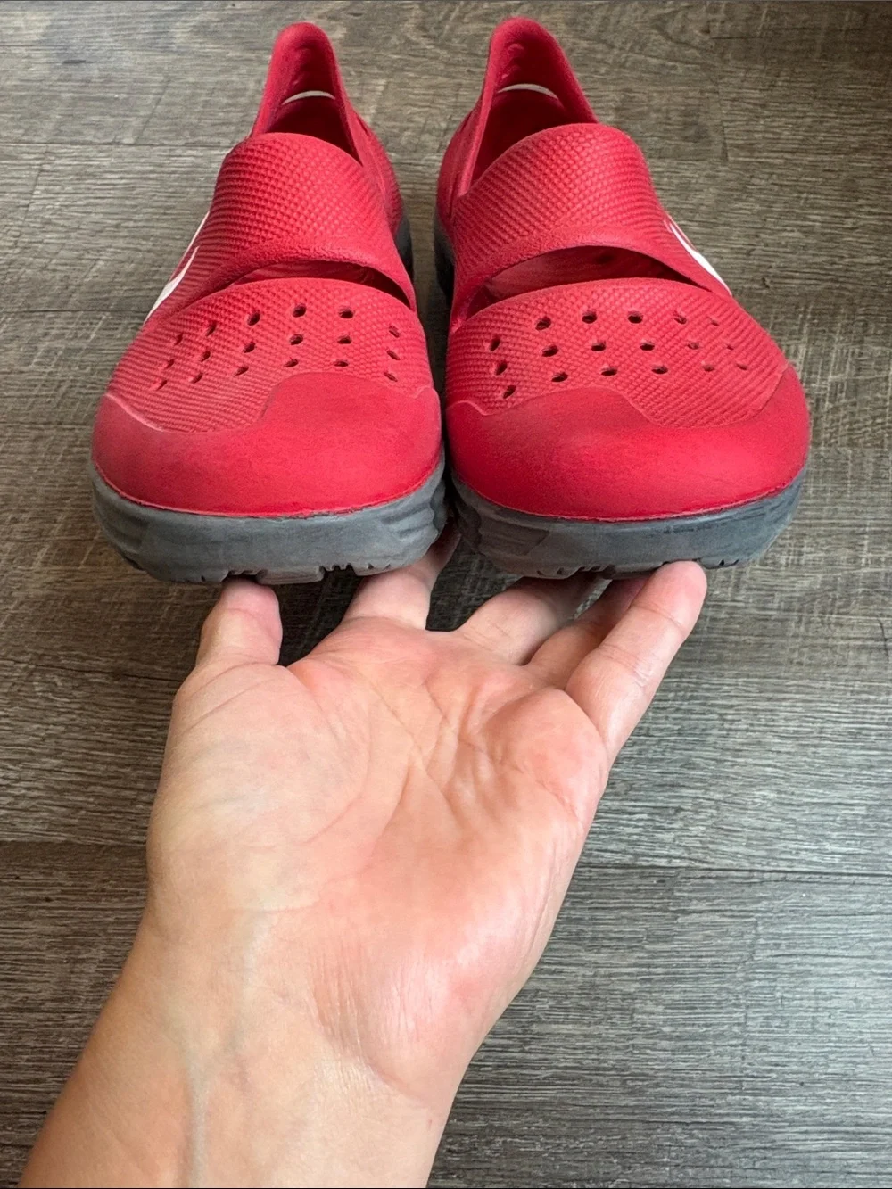 Nike SolarSoft Slip On Shoes Men’s 10/W11 University Red RARE